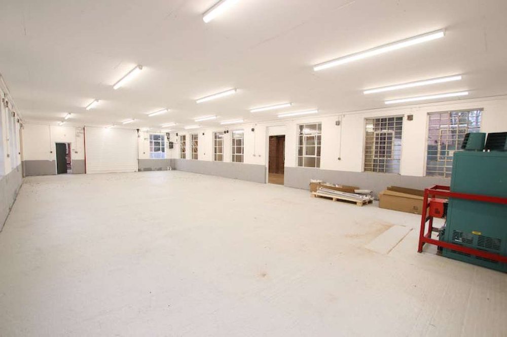Industrial Unit in Chiddingfold - photo 4