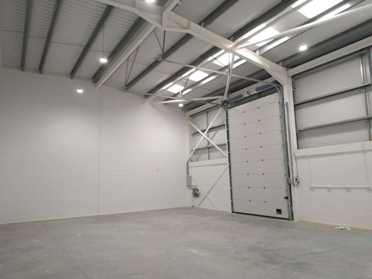 Industrial Unit in Ringwood - photo 2