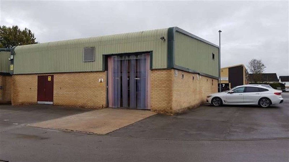 Industrial Unit in Wimborne - photo 2