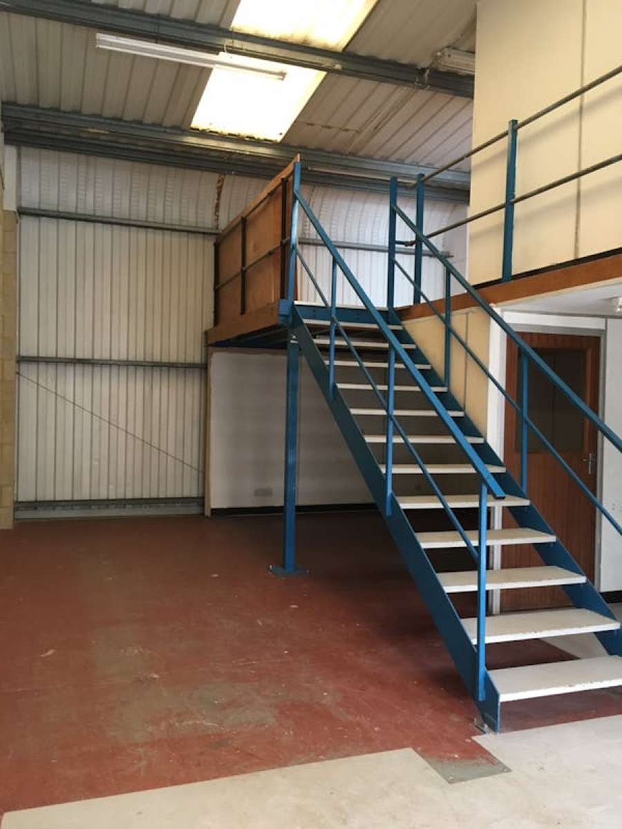 Industrial Unit in Thorpe - photo 2