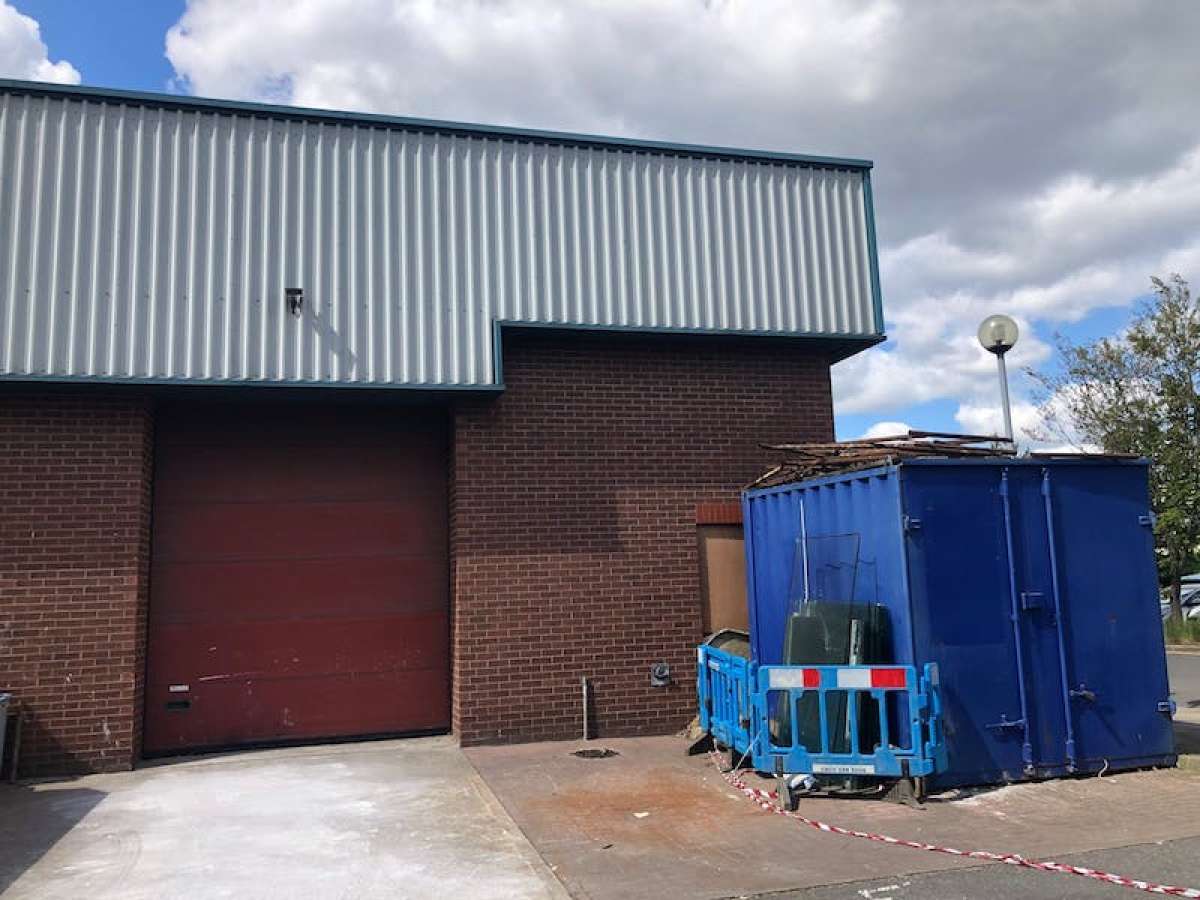 Industrial in Sunbury-on-Thames