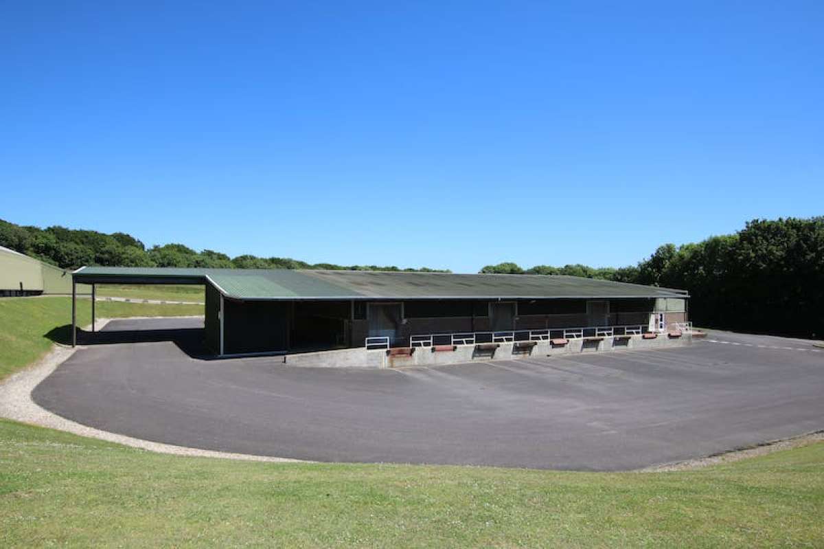 Industrial Unit in Blandford Forum - photo 3
