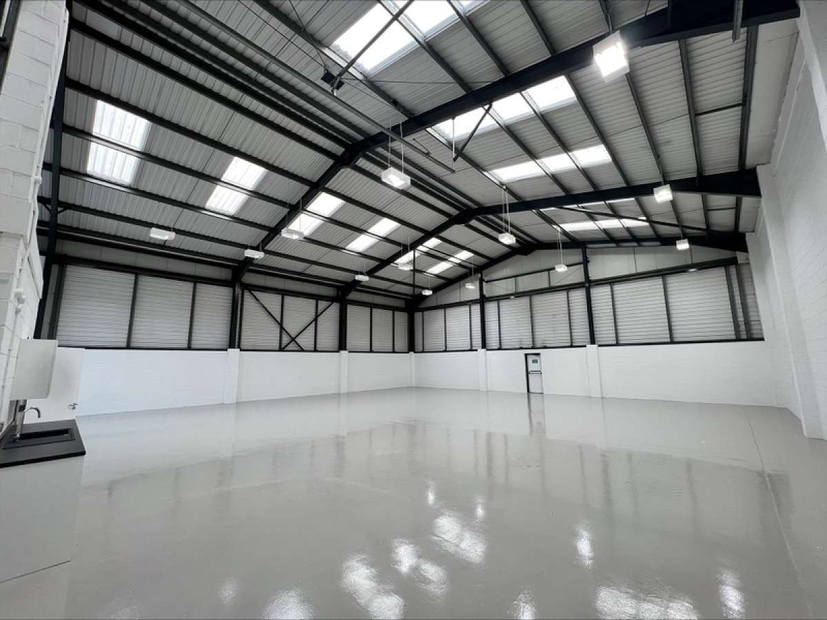 Industrial Unit in Brierley Hill - photo 3
