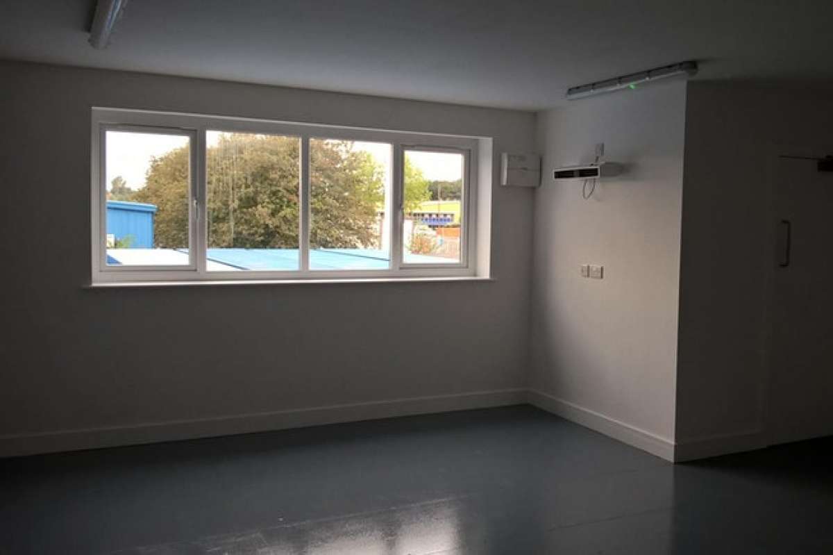 Industrial Unit in Rotherham - photo 4