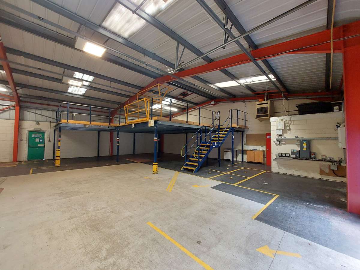 Industrial Unit in Kilmarnock - photo 2