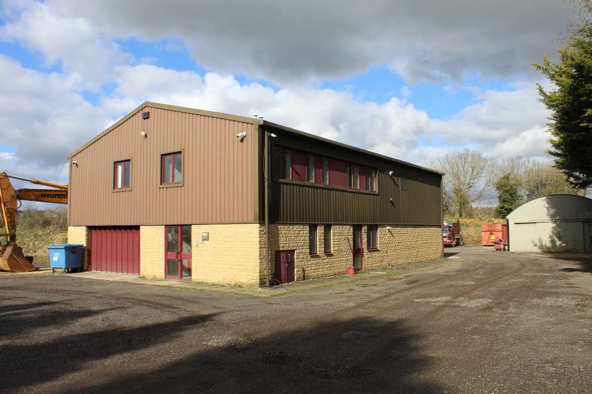 Industrial Unit in Cheltenham - photo 2