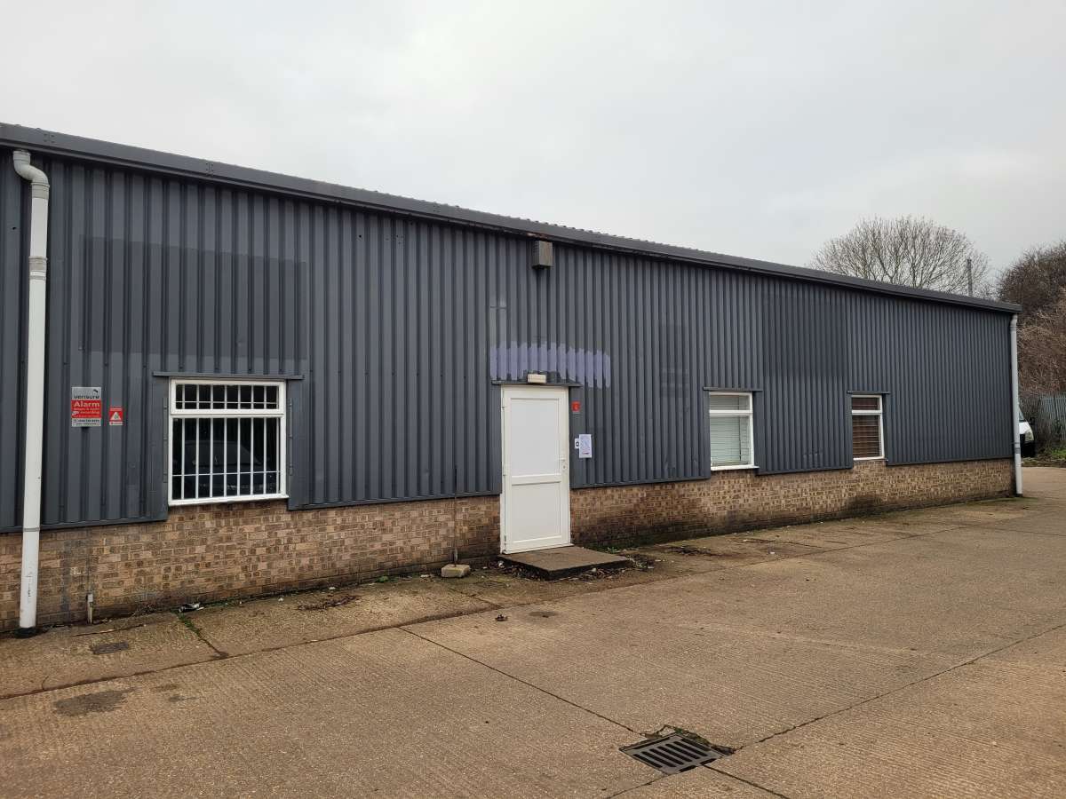 Industrial Unit in Huntingdon - photo 2