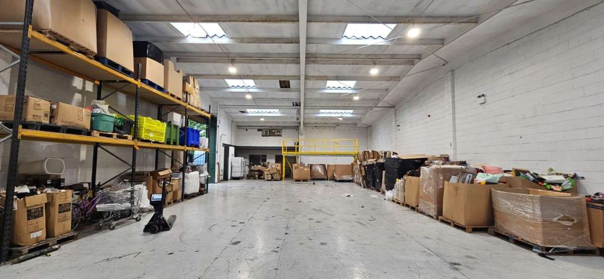 Industrial Unit in Liverpool - photo 2