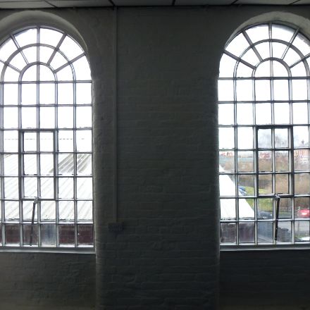 Industrial Unit in Altrincham - photo 2