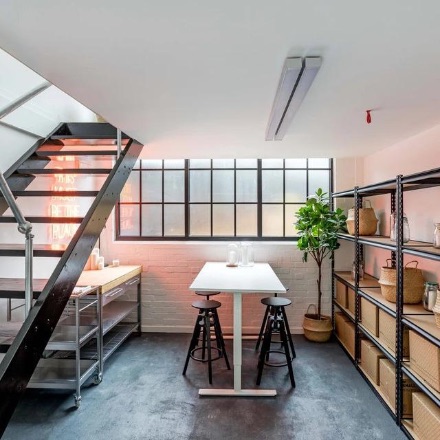 Industrial Unit in London - photo 2