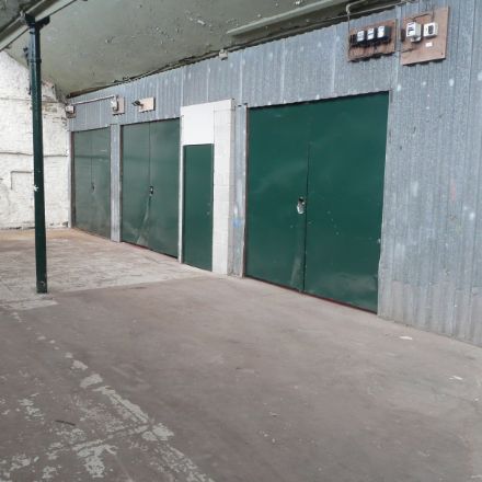 Industrial Unit in Oldham - photo 2