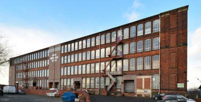 Industrial Unit in Rochdale - photo 2