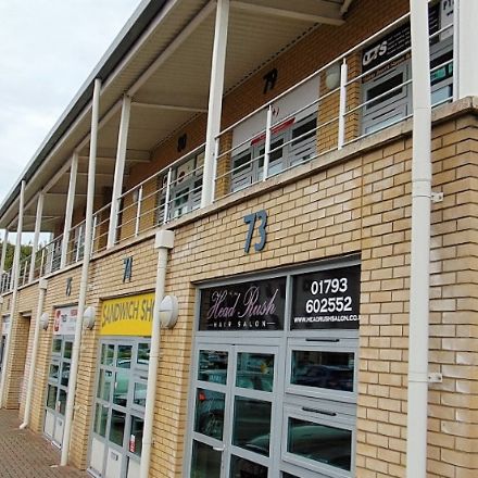 Retail/Shop in Swindon - photo 2