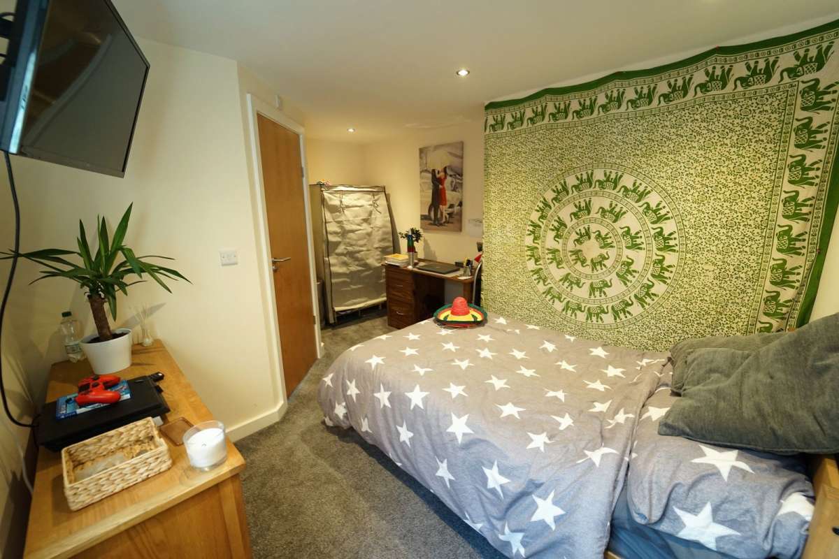 Investment in Nottingham - photo 3