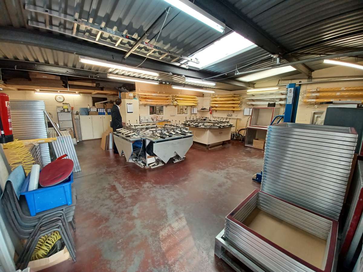 Investment in Croydon - photo 4