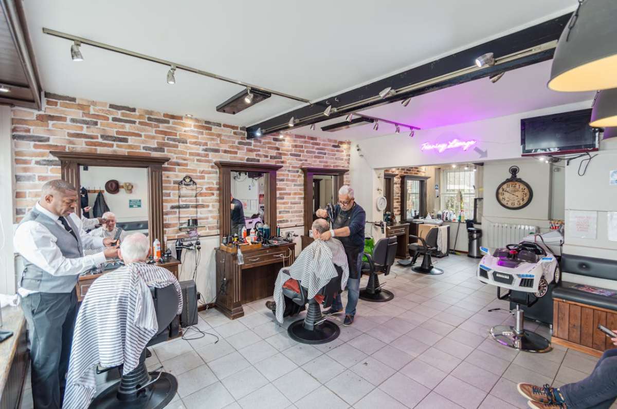 Investment in Wimborne Minster - photo 2