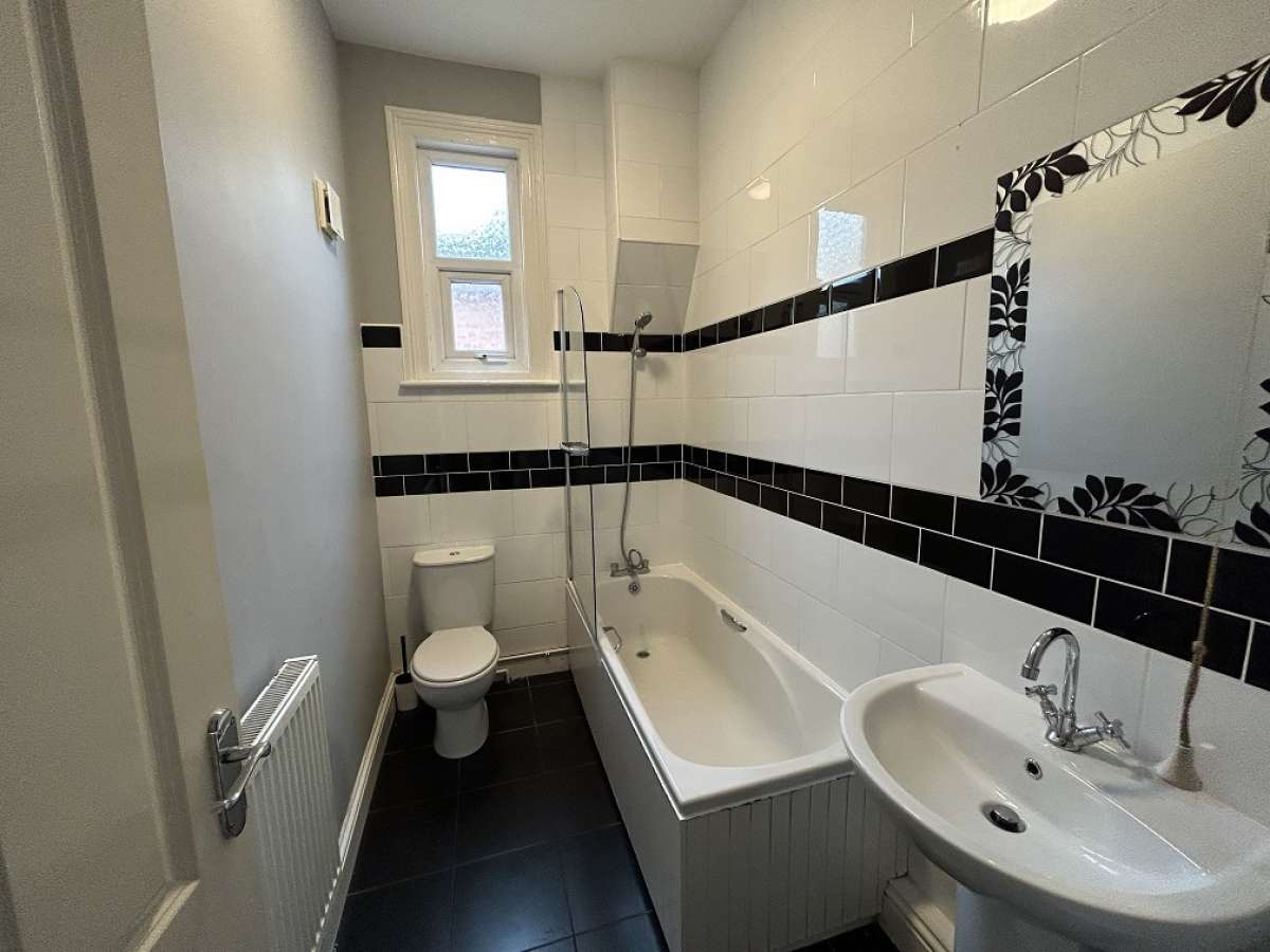 Investment in Derby - photo 4