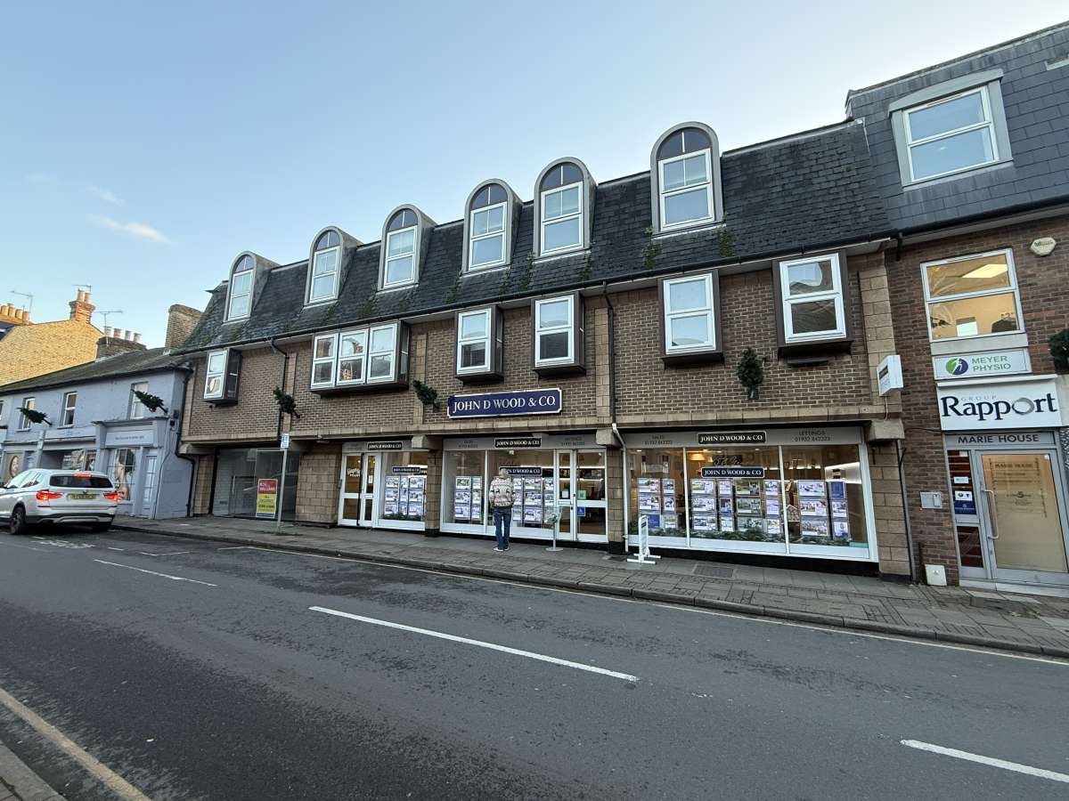 Investment in Weybridge - photo 2