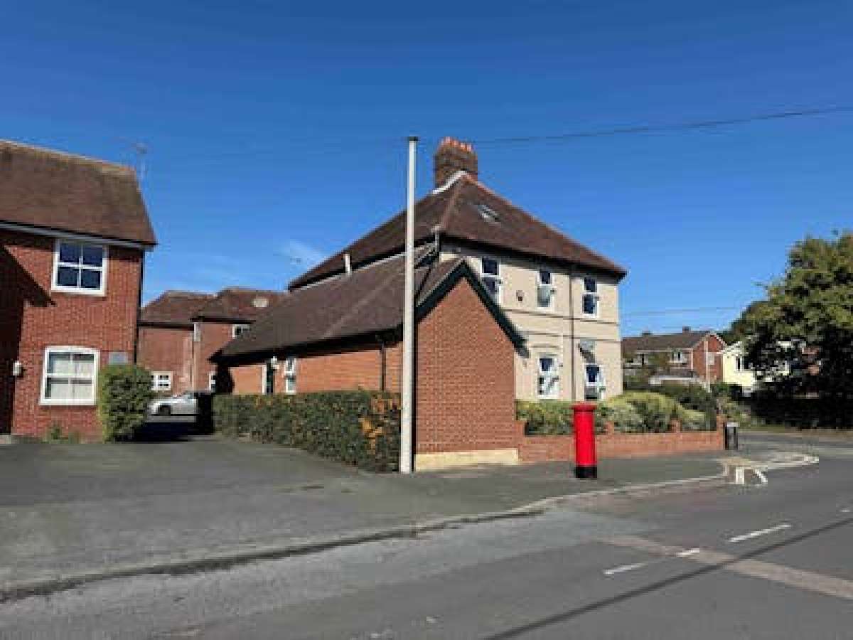 Investment in Southampton - photo 3