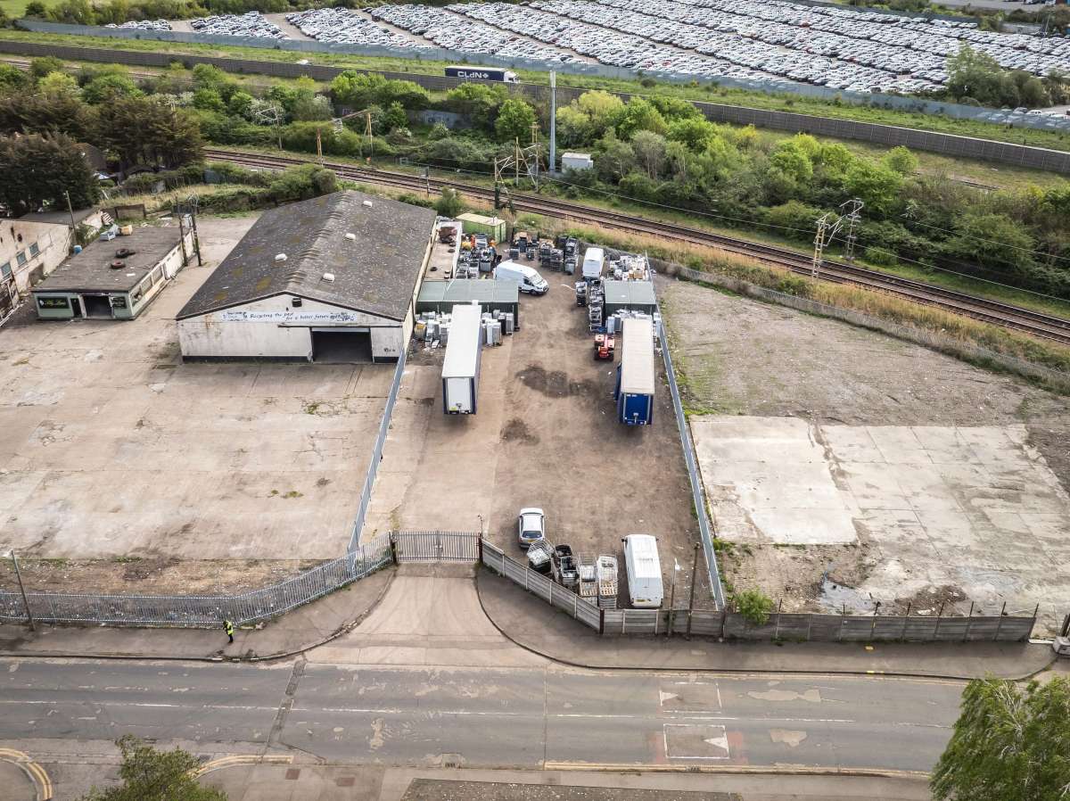 Land in Tilbury