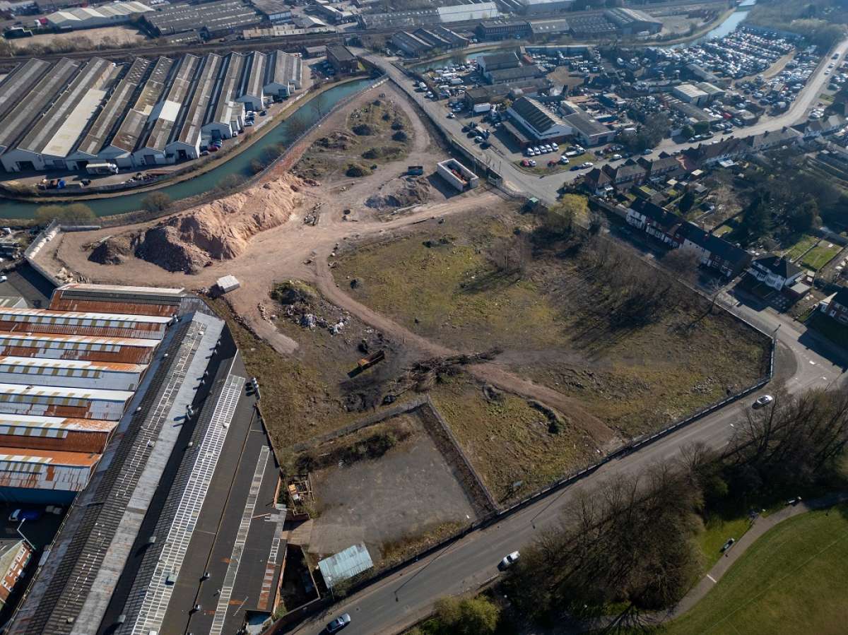 Land in Wolverhampton - photo 3