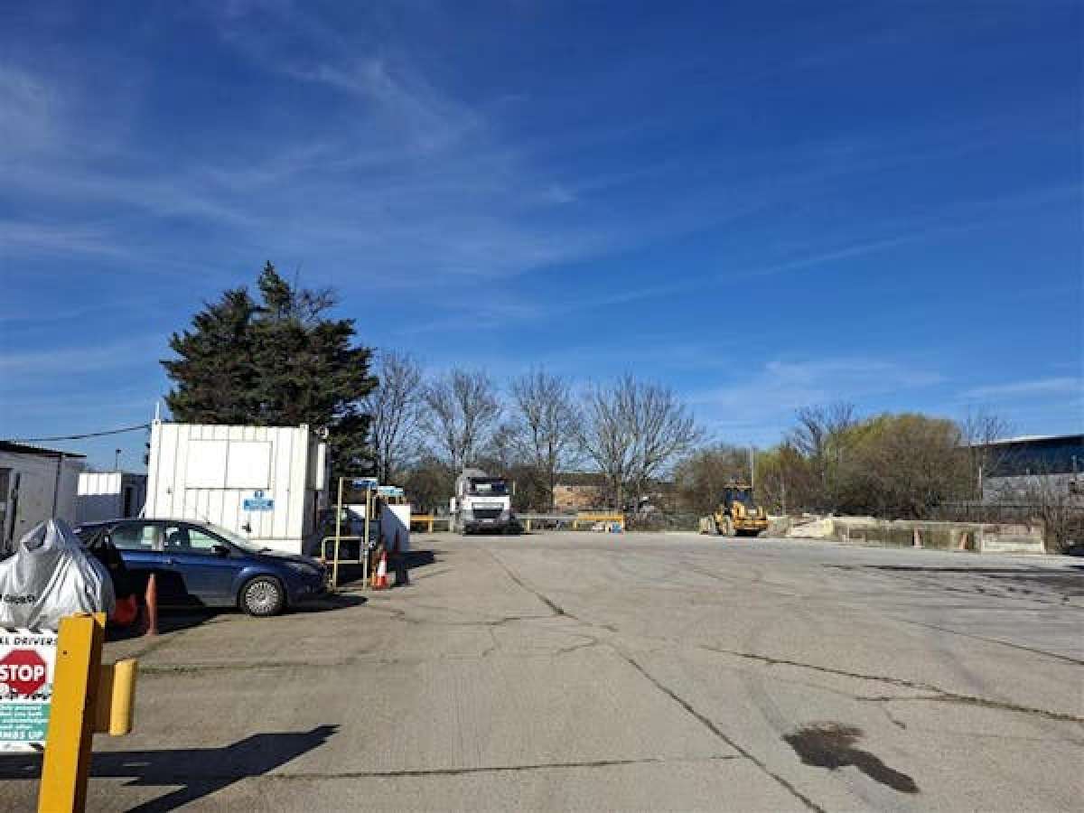 Land in Waltham Cross - photo 4