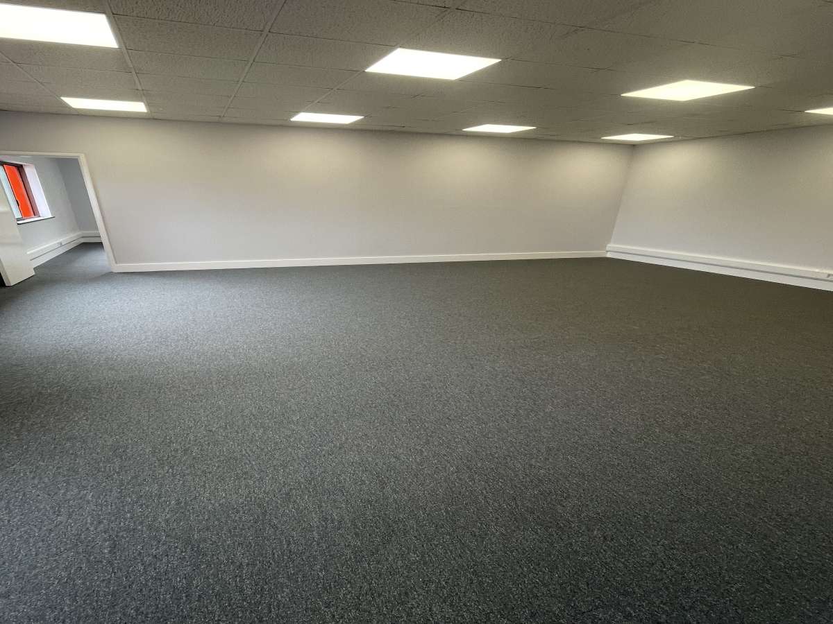 Office in Ashford - photo 3