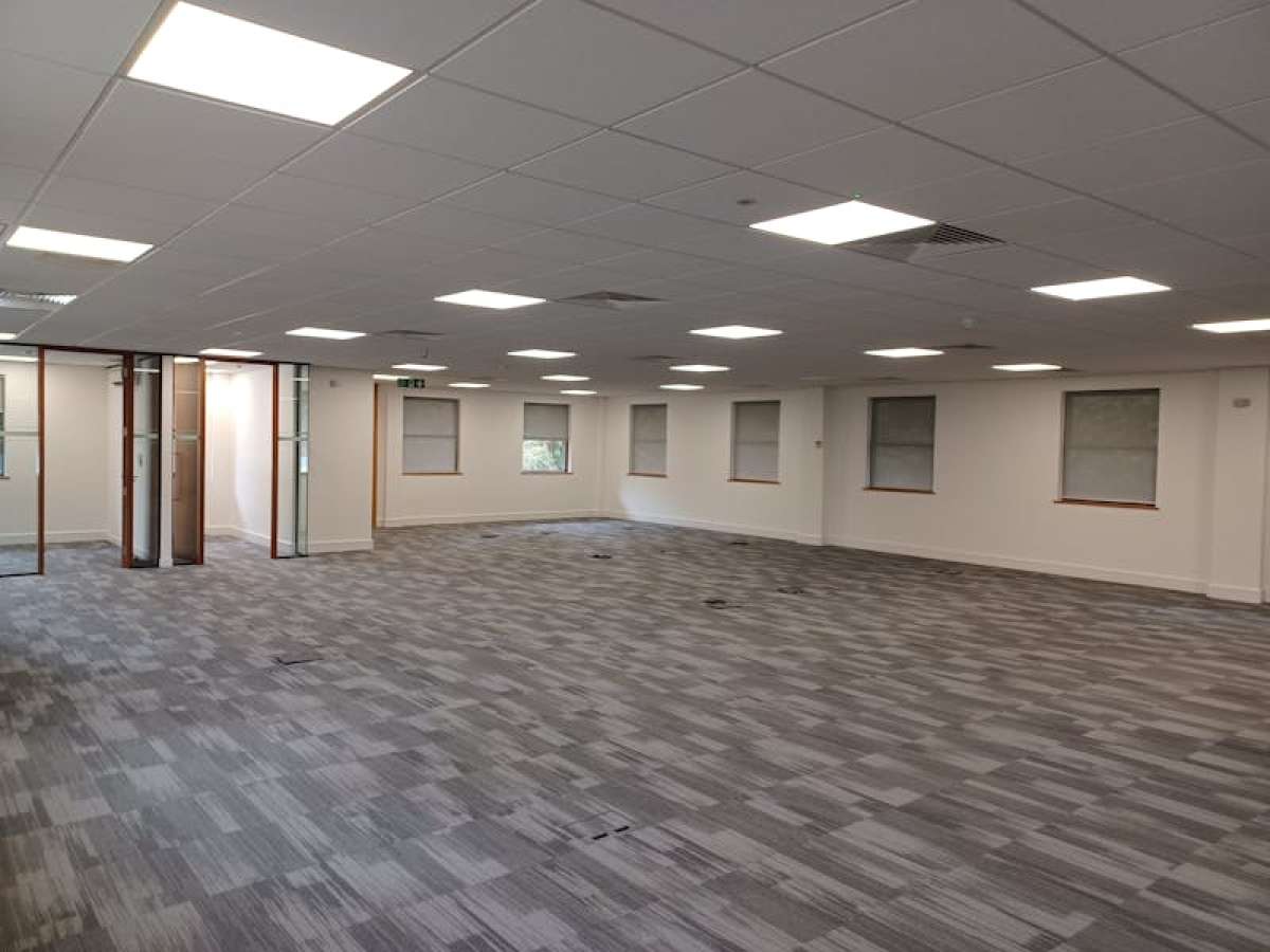 Office in Brookwood, Woking - photo 2