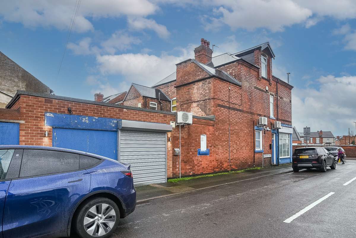 Office in Nottingham - photo 3