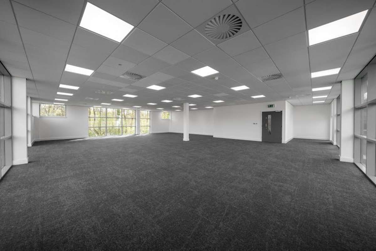 Office in Whiteley - photo 4