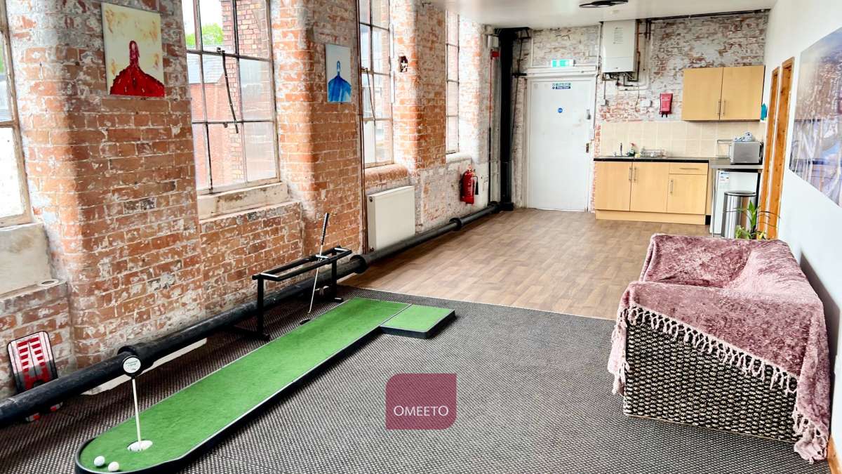 Office in Nottingham - photo 3