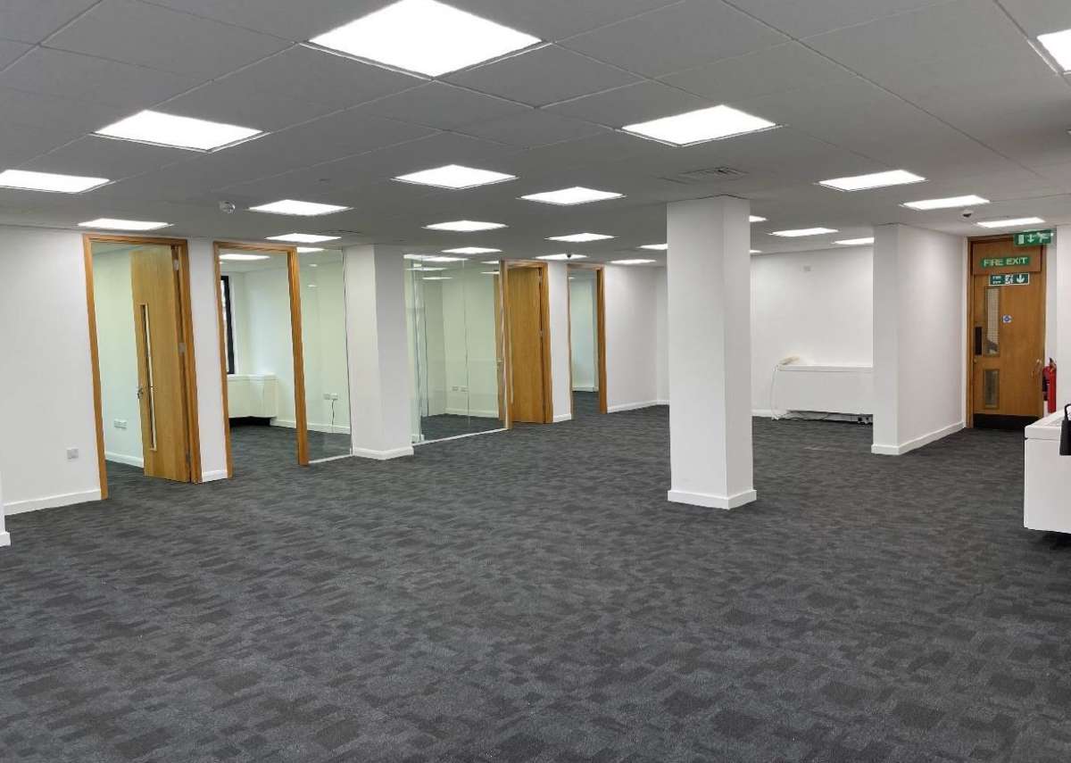 Office in London - photo 3