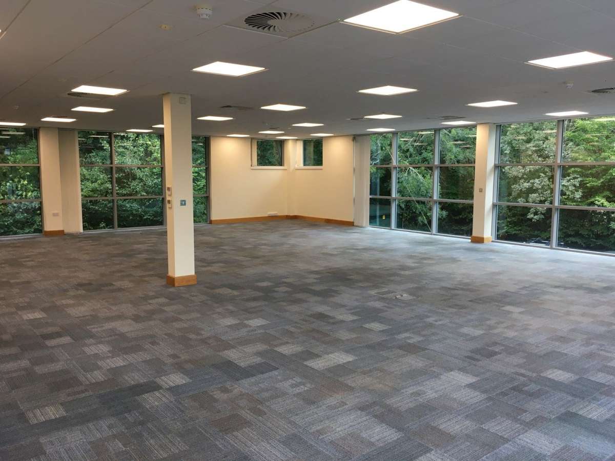 Office in Whiteley - photo 2