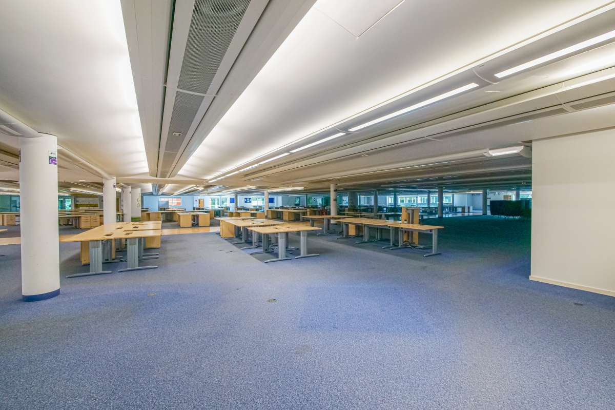 Office in Havant - photo 4