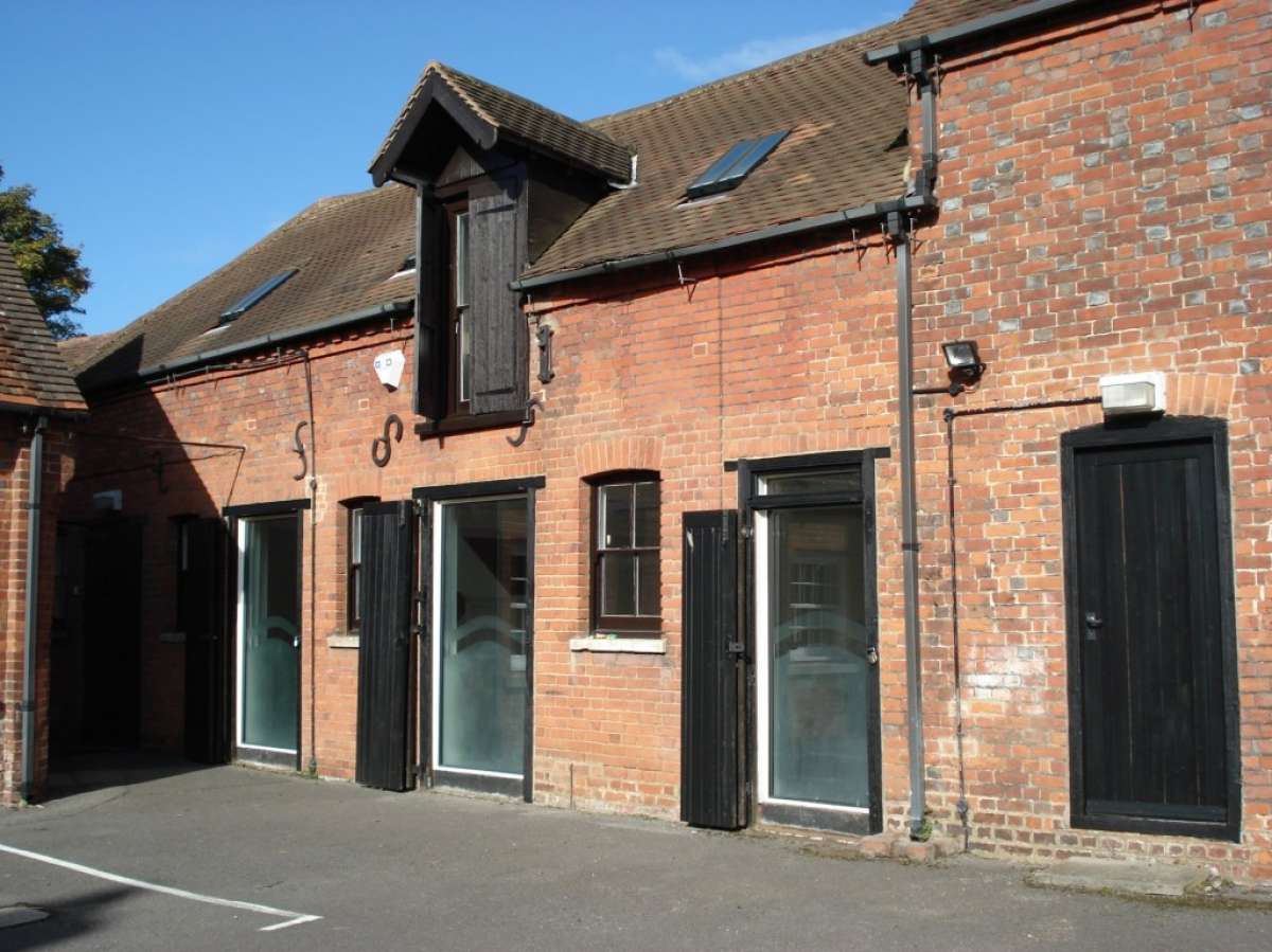 Office in Slough - photo 2