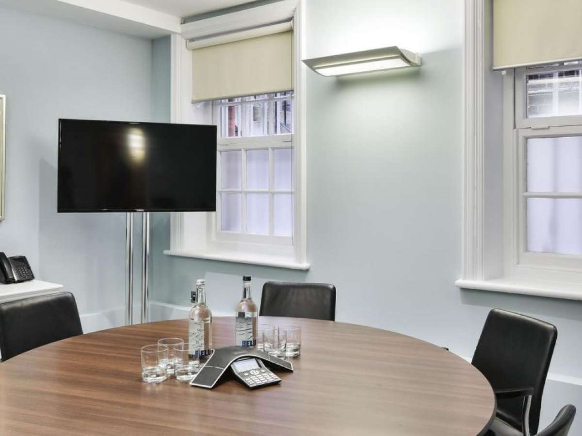 Office in London - photo 2