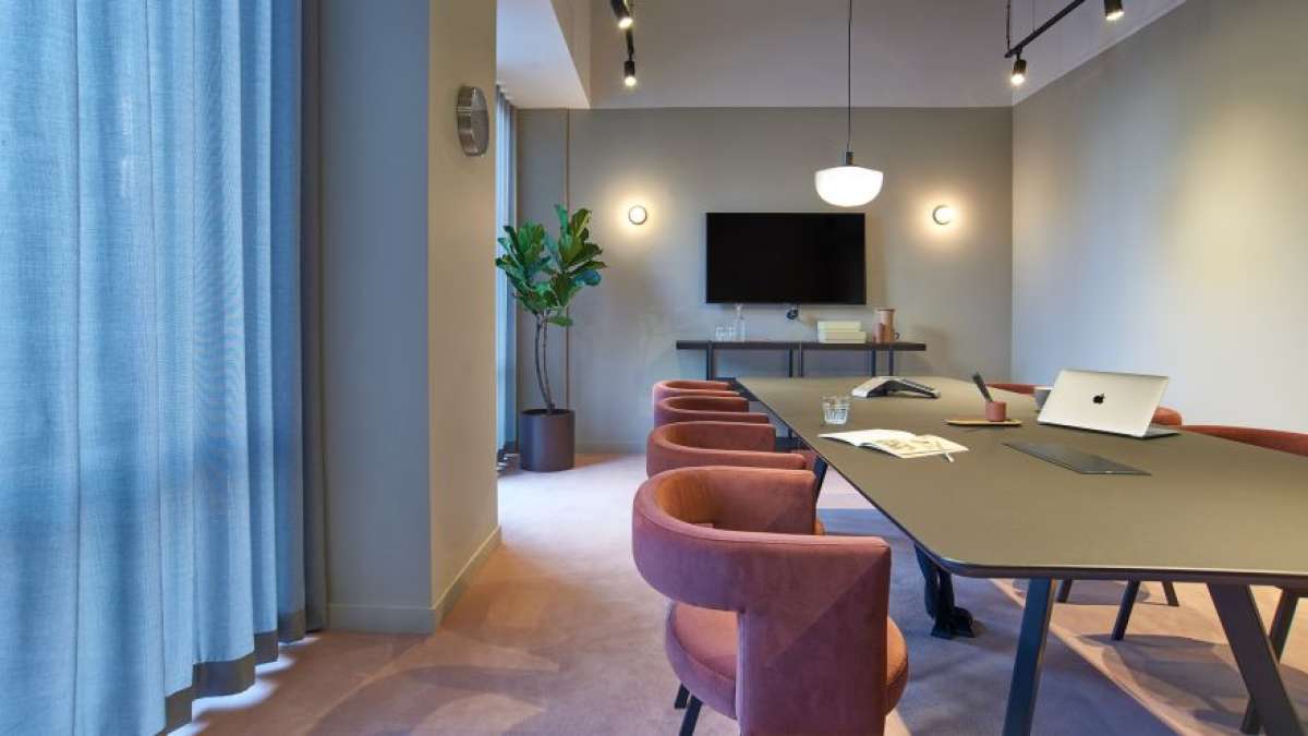 Office in London - photo 2