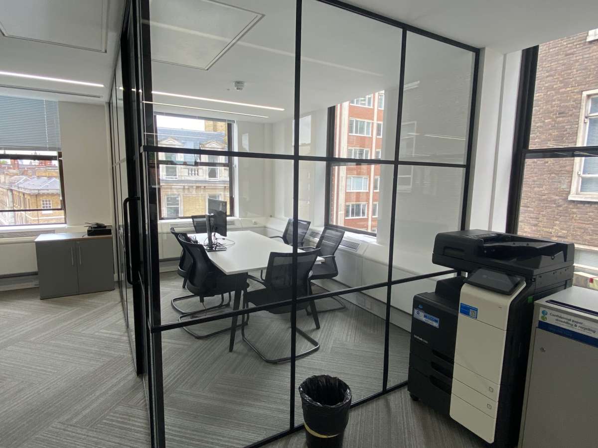 Office in London - photo 3