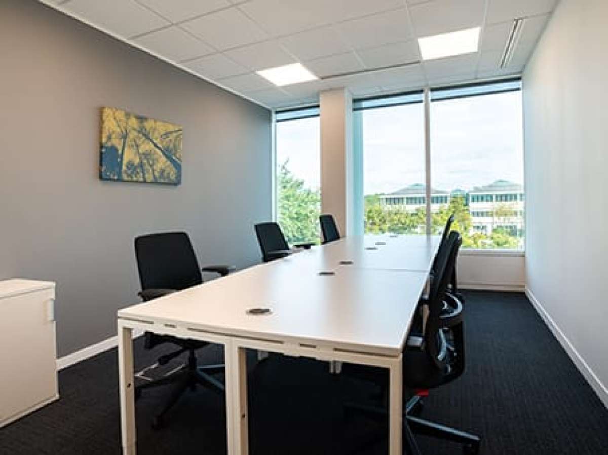 Office in Northampton - photo 4