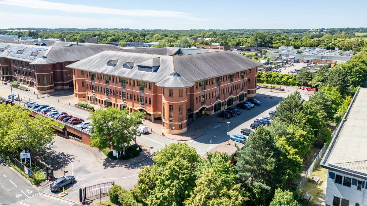 Office in Stevenage - photo 2