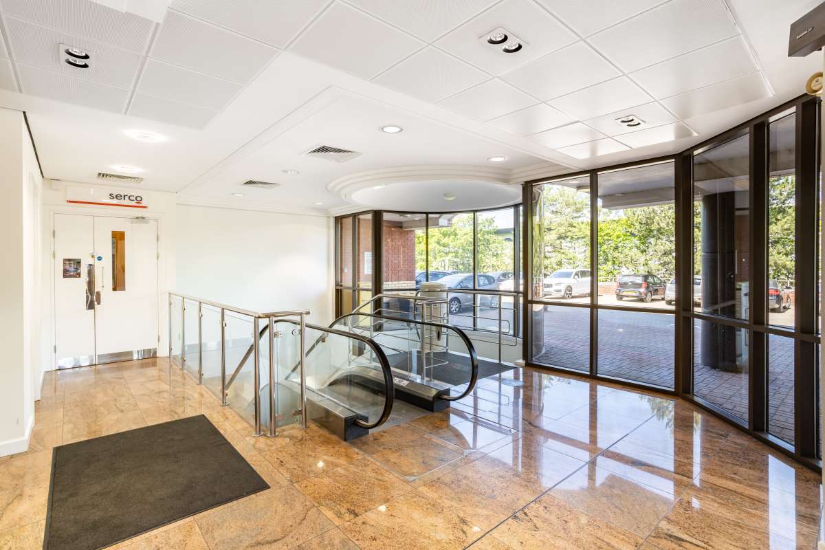 Office in Stevenage - photo 4