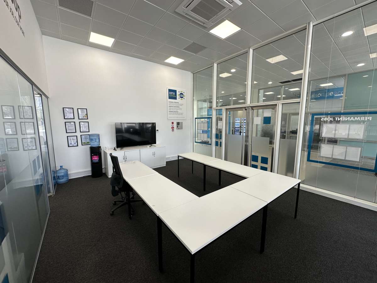 Office in Milton Keynes - photo 4