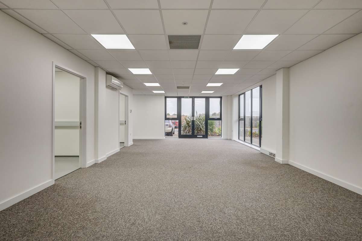 Office in Colchester - photo 4