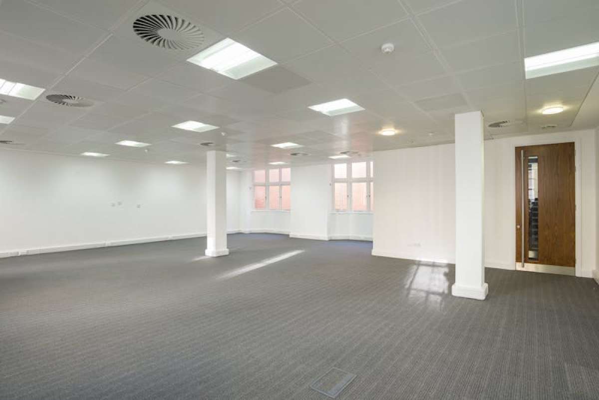 Office in Birmingham - photo 2