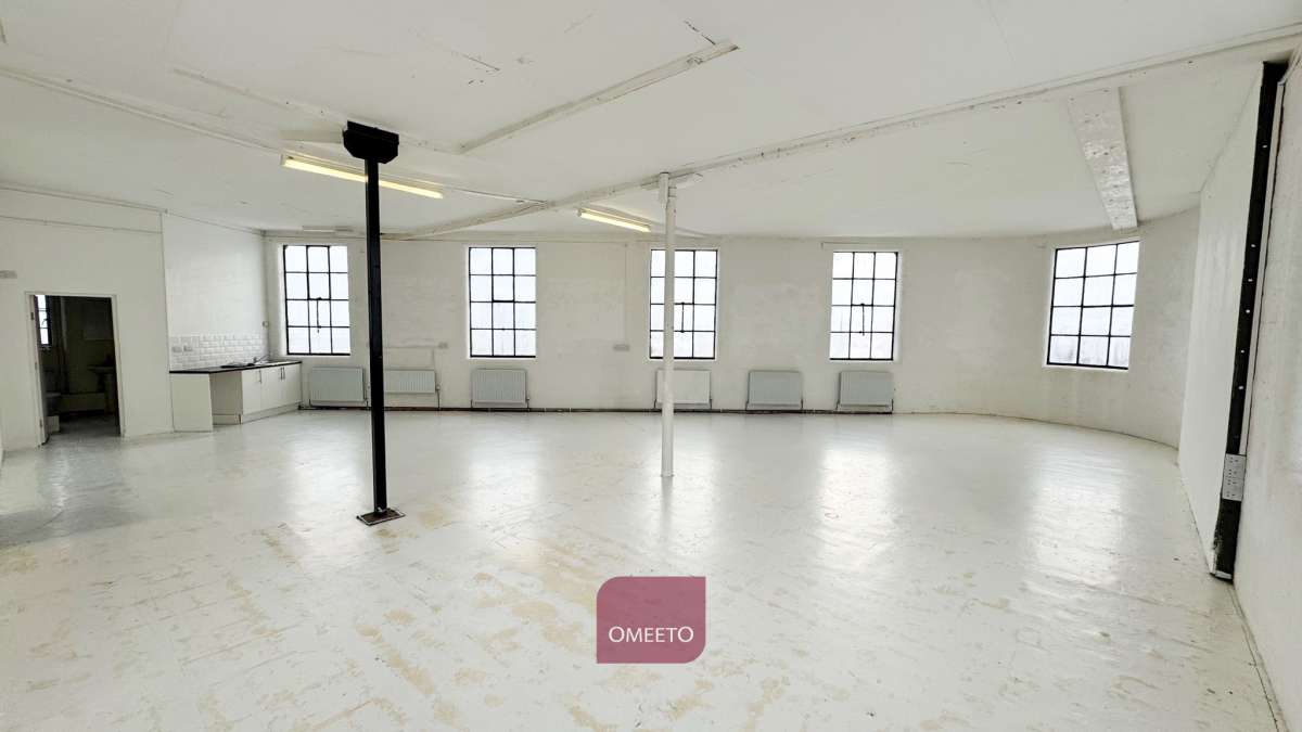 Office in Nottingham - photo 2