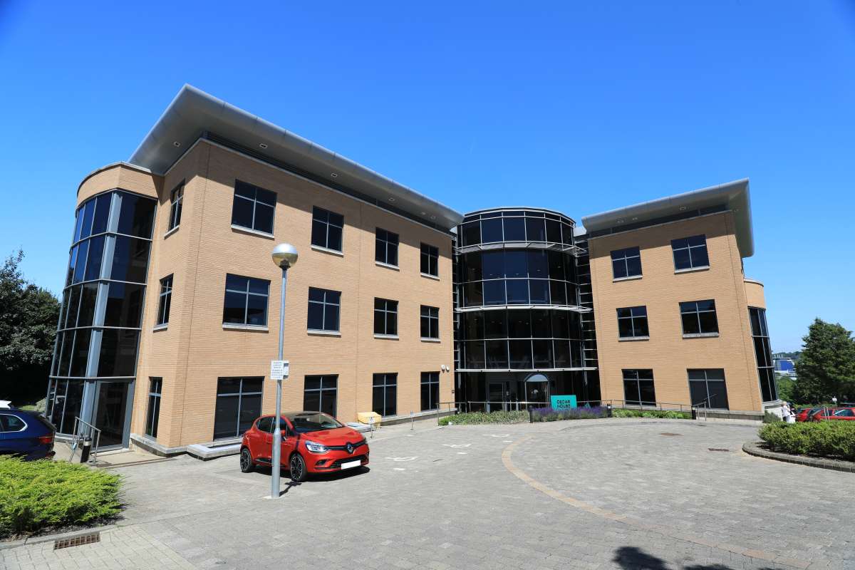 Office in Luton - photo 2