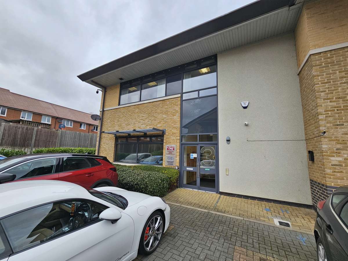 Office in Sittingbourne - photo 2