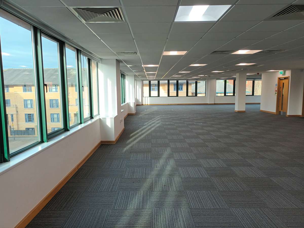 Office in Milton Keynes - photo 4