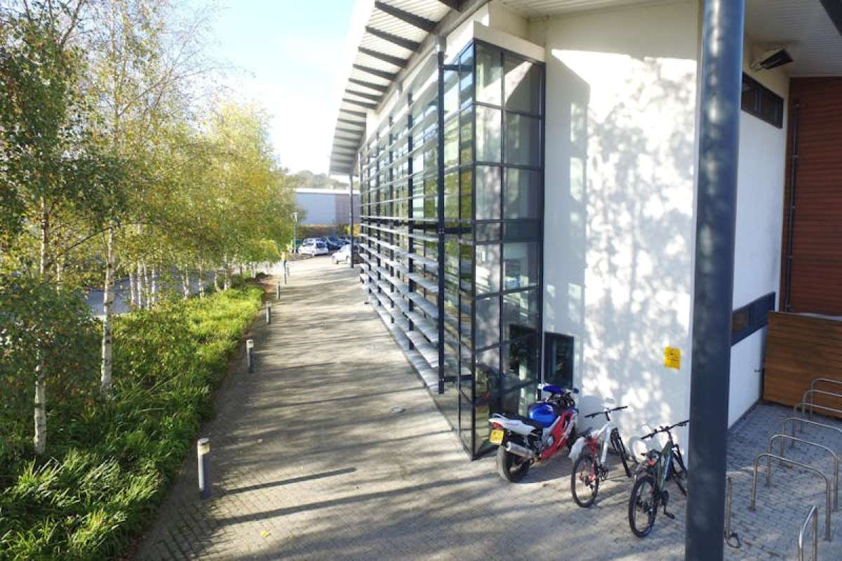 Office in Farnham - photo 2