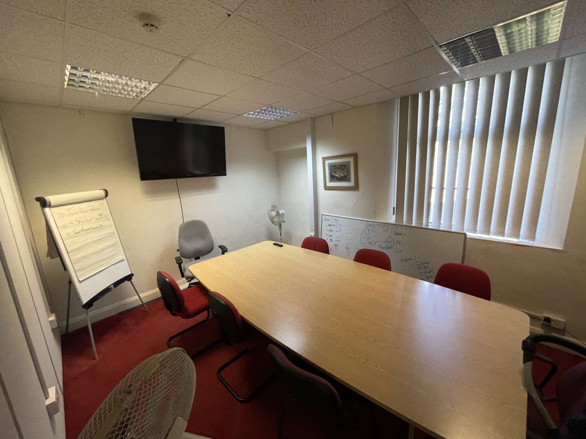 Office in Halifax - photo 4